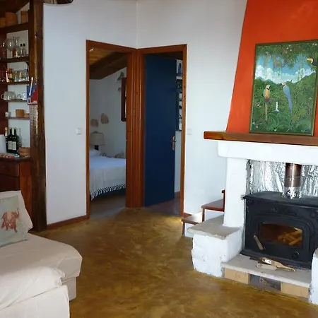 Andraclos House 펜션